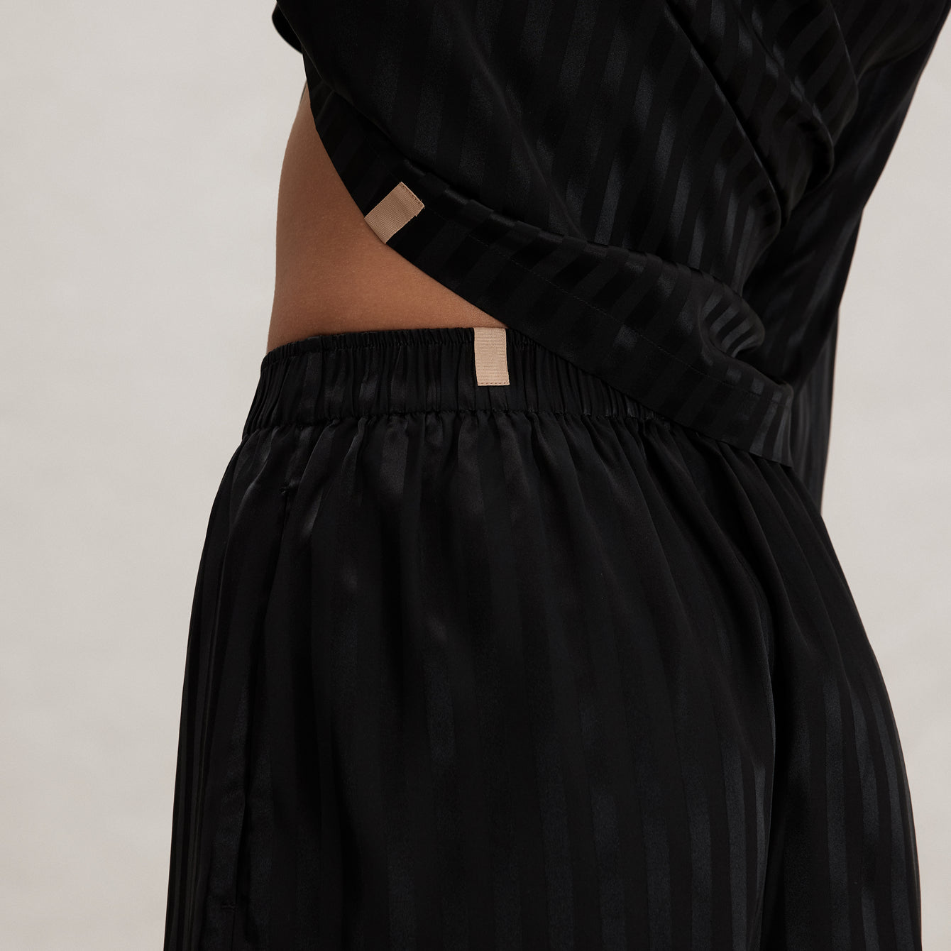 Washable Silk Striped Jacquard Button Up Long Sleeve Short Set - Image 4